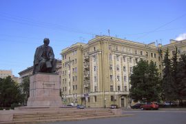 Памятник Чернышевскому в Санкт-Петербурге 